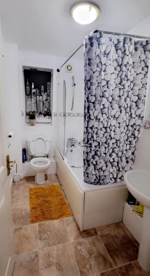Apartment 2 Bedroom - Greater London *