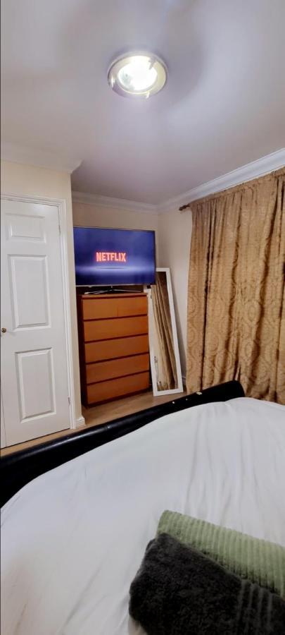 Apartment 2 Bedroom - Greater London *